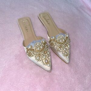 Lulus Flora Ivory Satin Pearl Embroidered Pointed-Toe Slides - Size 7